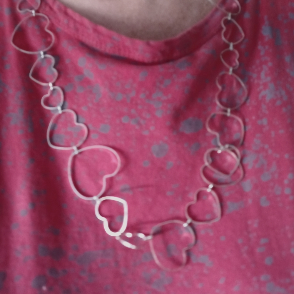 neaklace enterlocking hearts